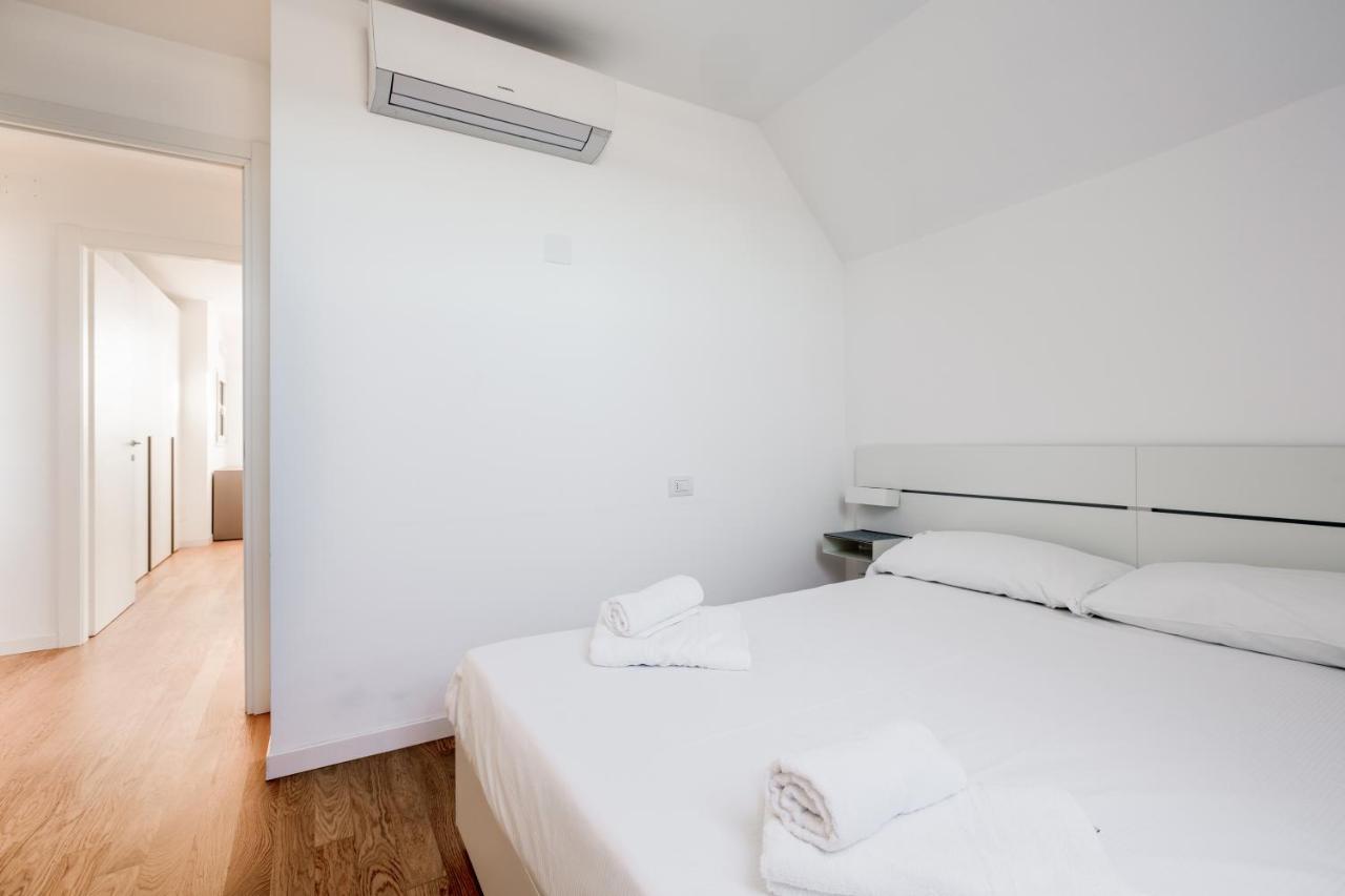Modern Apt With Terrace, Wifi & Ac Мілан Екстер'єр фото